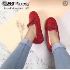 Ugg蜥蜴紋豆豆鞋